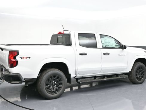 New 2026 Chevrolet Colorado W/T w/ WT Custom Package AWD/4WD image 7