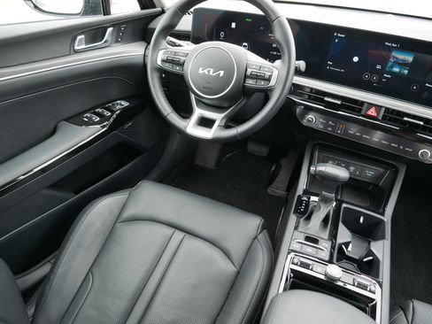 Used 2025 Kia K5 EX image 9