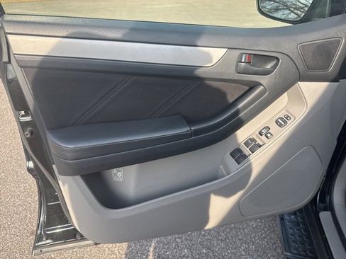 Used 2008 Toyota 4Runner SR5 image 10