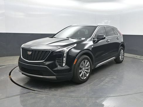 Used 2020 Cadillac XT4 Premium Luxury w/ Driver Awareness Package FWD image 2