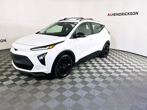 Used 2023 Chevrolet Bolt EUV LT w/ Convenience Package image 7