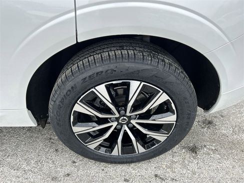 Certified 2023 Volvo XC60 B5 Core w/ Climate Package image 11