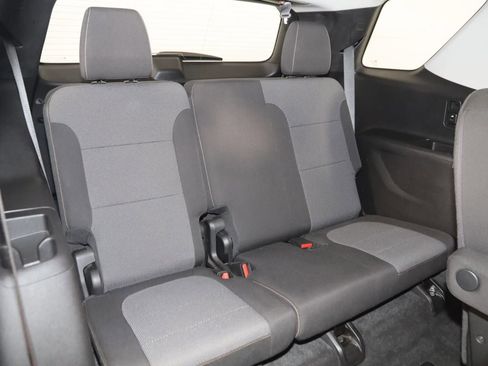 Used 2018 Chevrolet Traverse LT FWD image 14