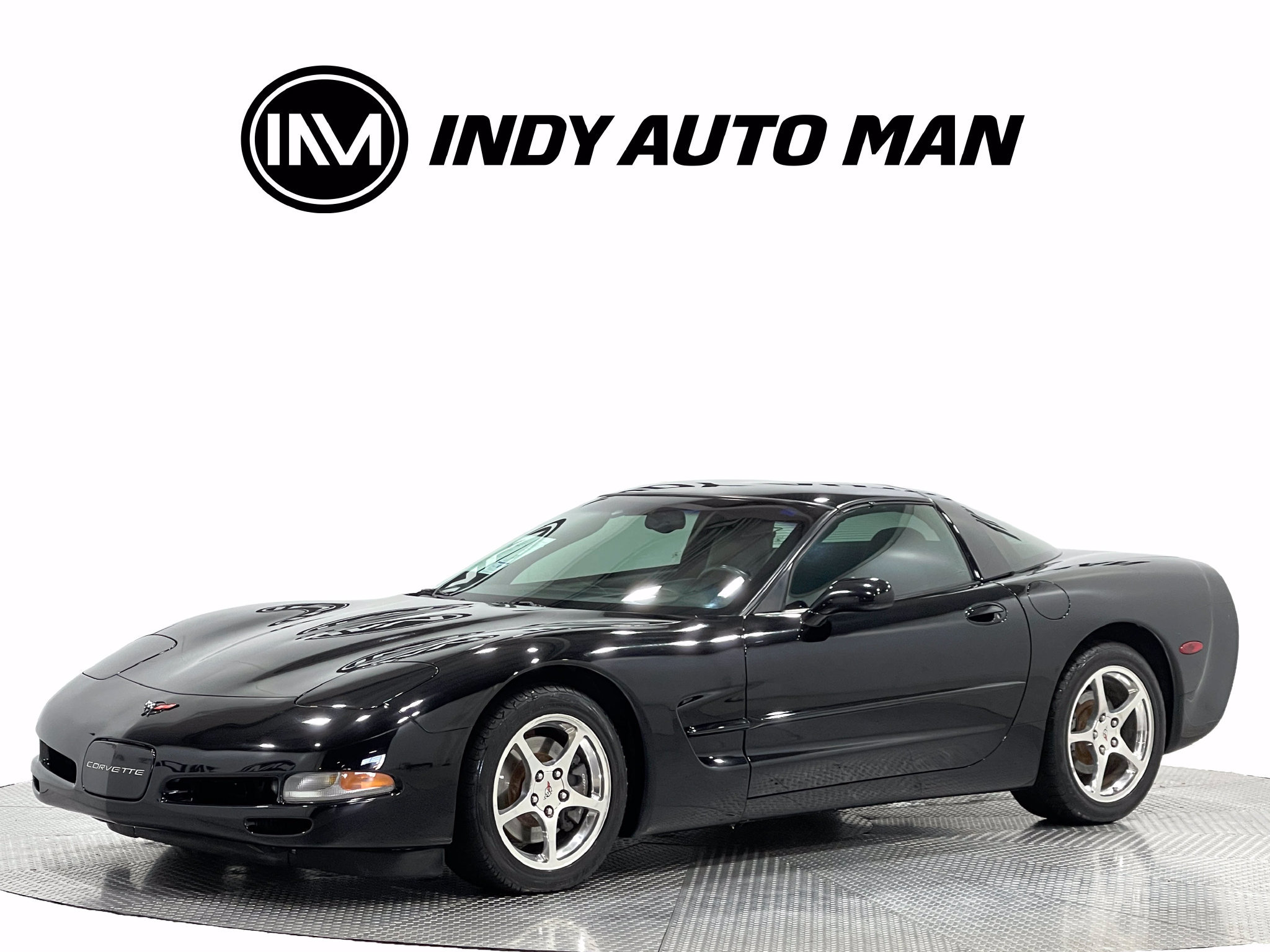 Used 2004 Chevrolet Corvette Coupe w/ Preferred Equipment Group RWD image 8