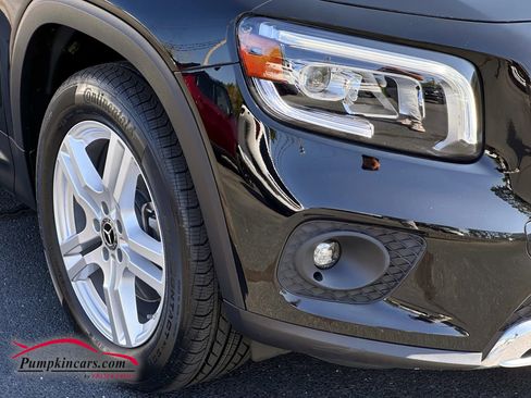 Used 2022 Mercedes-Benz GLB 250 4MATIC image 11