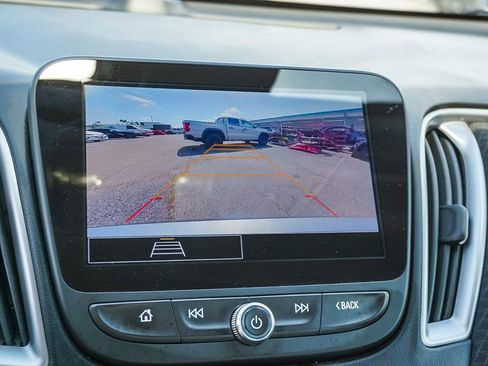 Used 2025 Chevrolet Malibu LT FWD image 23