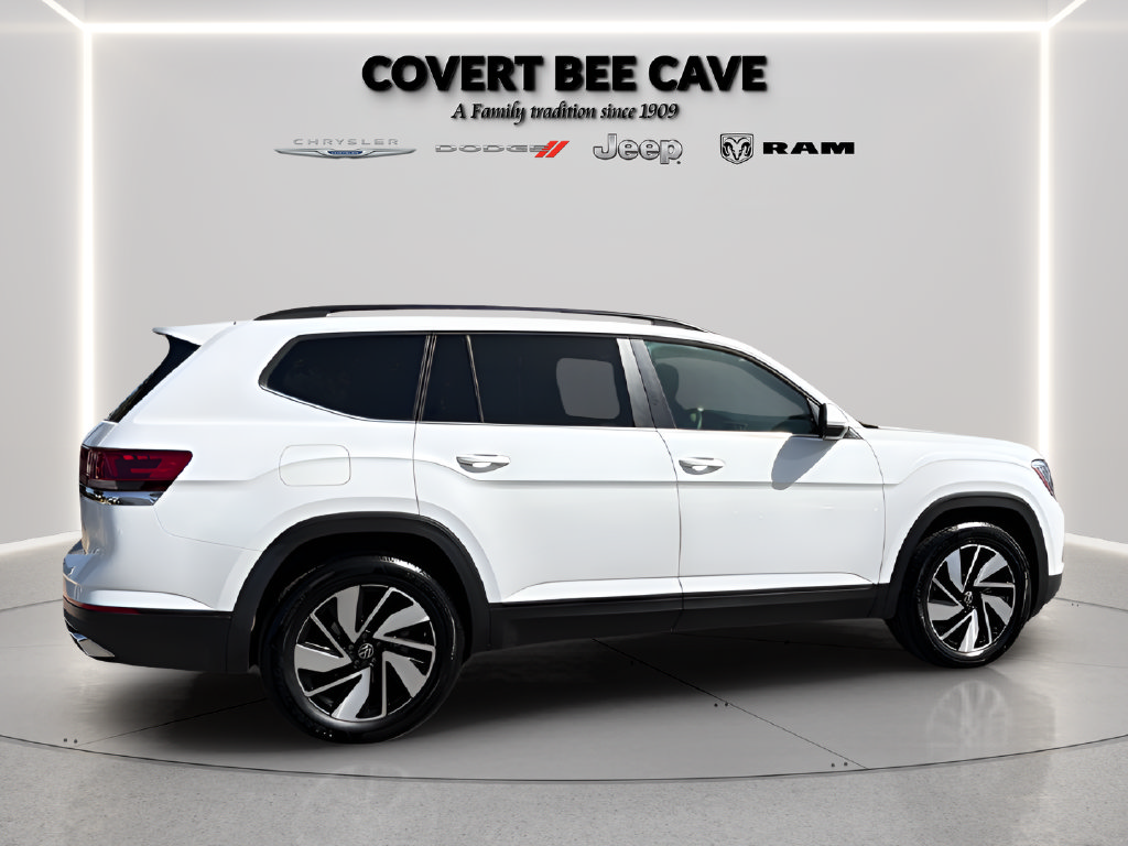 Used 2024 Volkswagen Atlas SE w/ Panoramic Sunroof Package FWD image 14