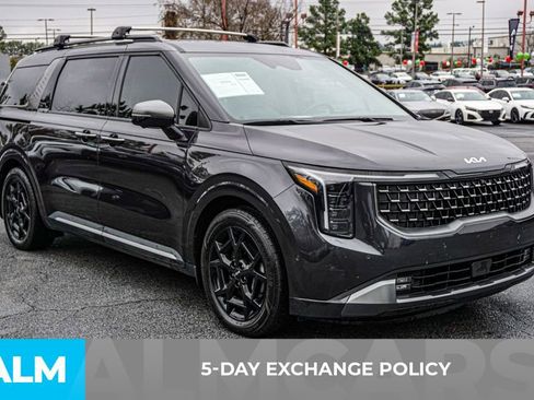 Used 2025 Kia Carnival SX Prestige image 4