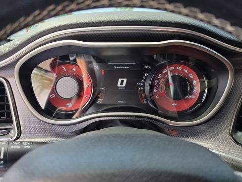 Used 2019 Dodge Challenger SRT Hellcat Redeye RWD image 12