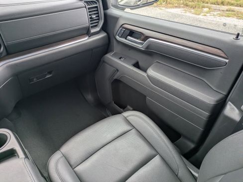 Certified 2025 GMC Sierra 1500 SLT image 20