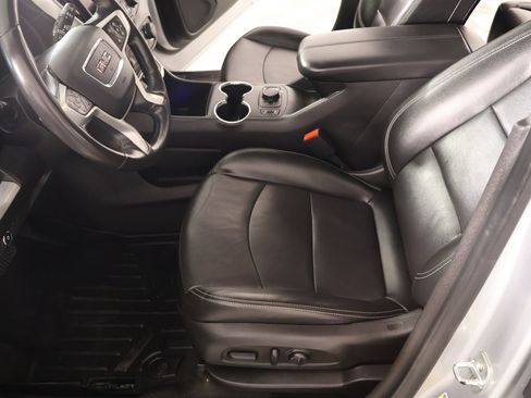 Used 2022 GMC Terrain SLT AWD/4WD image 11
