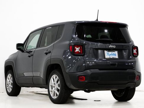 Certified 2023 Jeep Renegade Latitude image 8