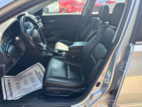 Used 2013 Acura ILX w/ Premium Package image 9