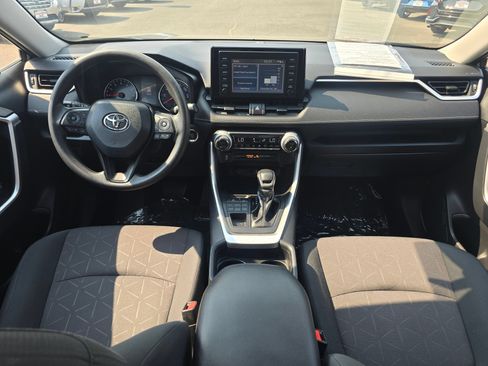 Used 2019 Toyota RAV4 XLE w/ Carpet Mat Package AWD/4WD image 18