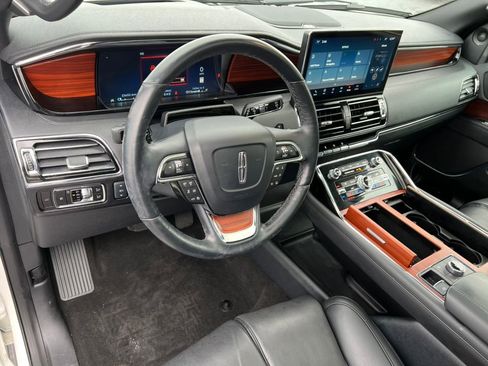 Used 2024 Lincoln Navigator Reserve image 20