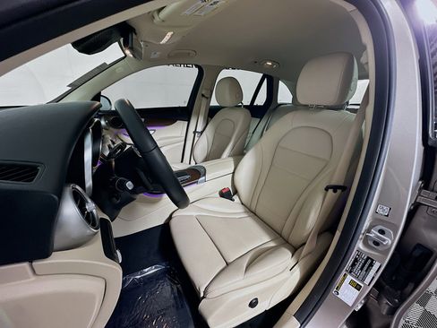 Used 2022 Mercedes-Benz GLC 300 4MATIC image 12