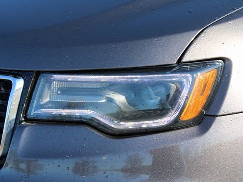 Used 2021 Jeep Grand Cherokee Limited w/ Luxury Group II image 11