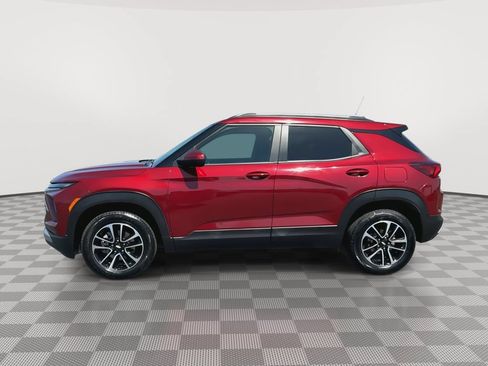 Used 2025 Chevrolet TrailBlazer LT AWD/4WD image 5
