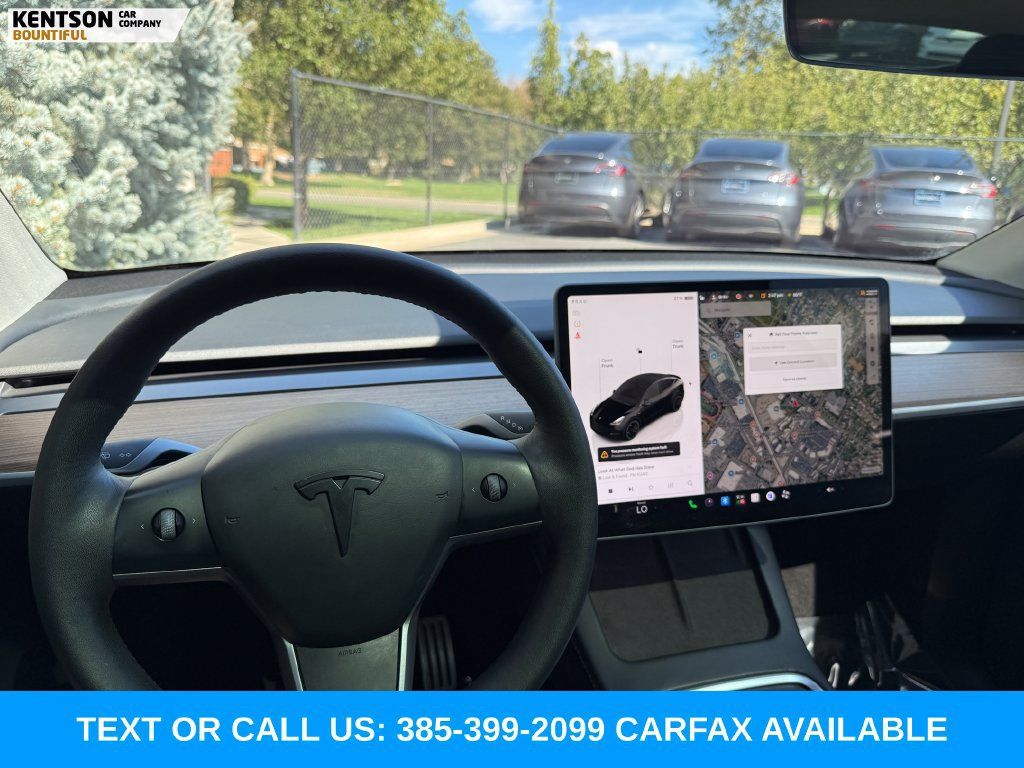 Used 2024 Tesla Model Y Performance AWD/4WD image 17