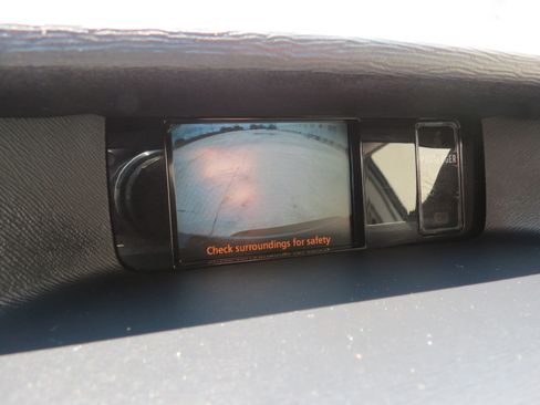 Used 2014 Toyota Sienna LE FWD image 19