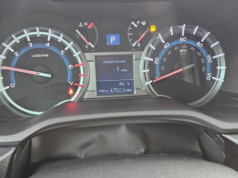 Used 2017 Toyota 4Runner SR5 image 7