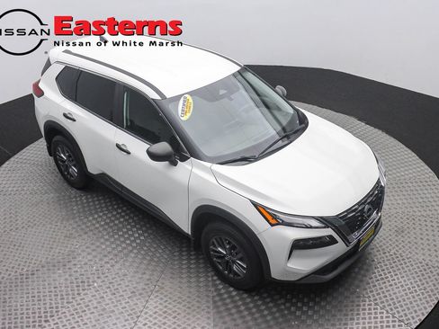 Used 2023 Nissan Rogue S FWD image 3