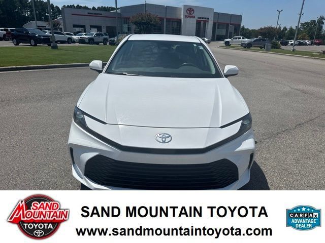 Used 2025 Toyota Camry LE FWD image 8