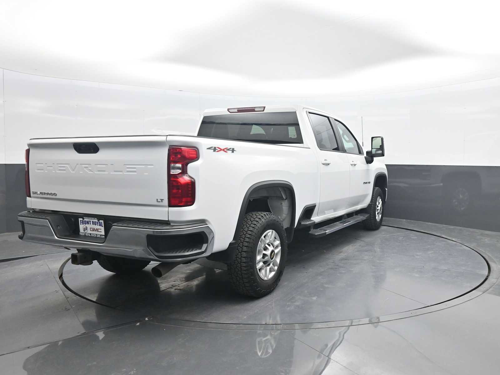 Used 2025 Chevrolet Silverado 2500 LT w/ Convenience Package AWD/4WD image 7