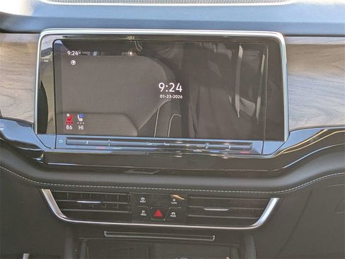 Used 2025 Volkswagen Atlas SE w/ Black Wheel Package image 21