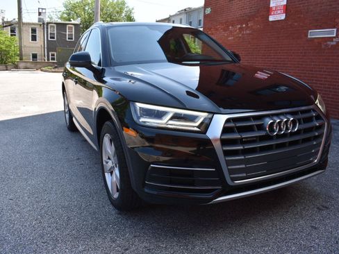Used 2018 Audi Q5 2.0T Premium Plus w/ Premium Plus Package AWD/4WD image 10