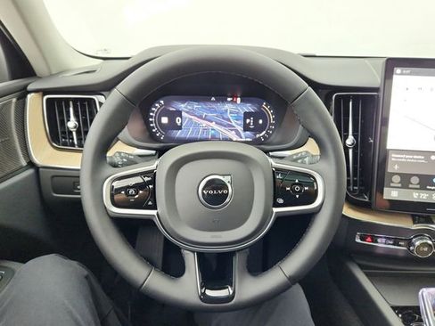 New 2026 Volvo XC60 B5 Plus w/ Climate Package image 25