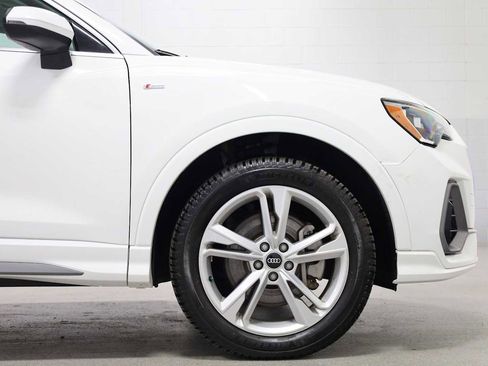 Used 2022 Audi Q3 2.0T Premium w/ Convenience Package AWD/4WD image 11