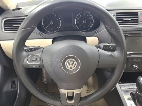 Used 2012 Volkswagen Jetta SE FWD image 24