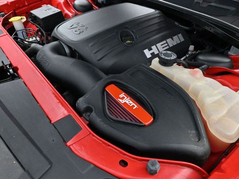 Used 2018 Dodge Challenger R/T w/ Performance Handling Group image 34