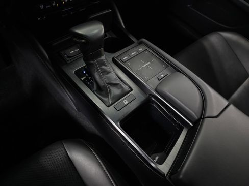 Used 2020 Lexus ES 350 w/ Premium Package image 29