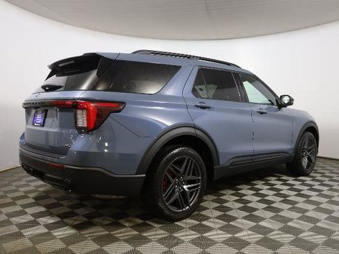 Certified 2025 Ford Explorer ST-Line w/ Premium Package AWD/4WD image 5