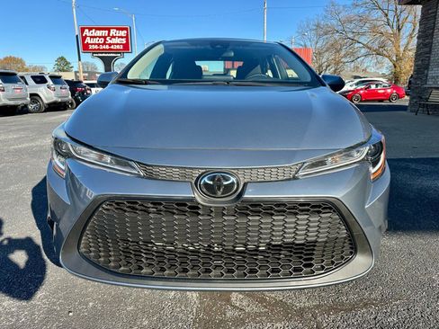 Used 2022 Toyota Corolla LE image 3