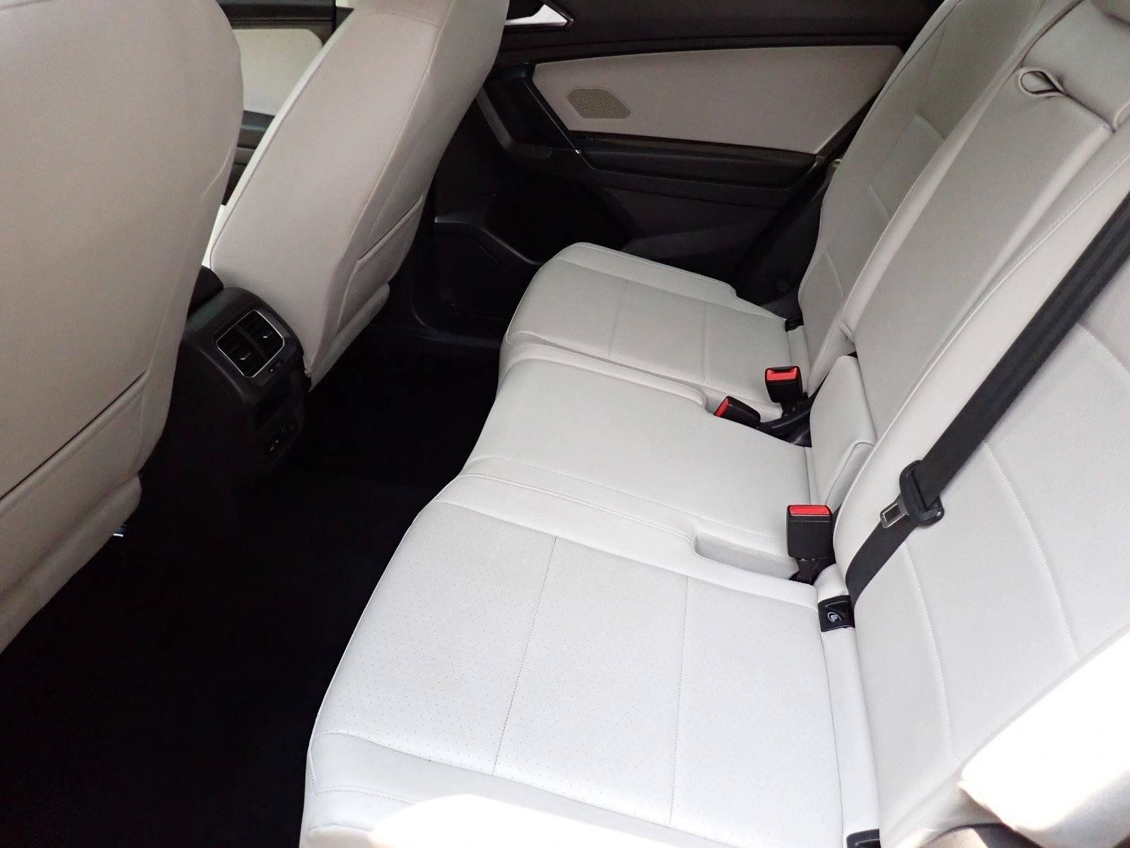 Used 2018 Volkswagen Tiguan S AWD/4WD image 9