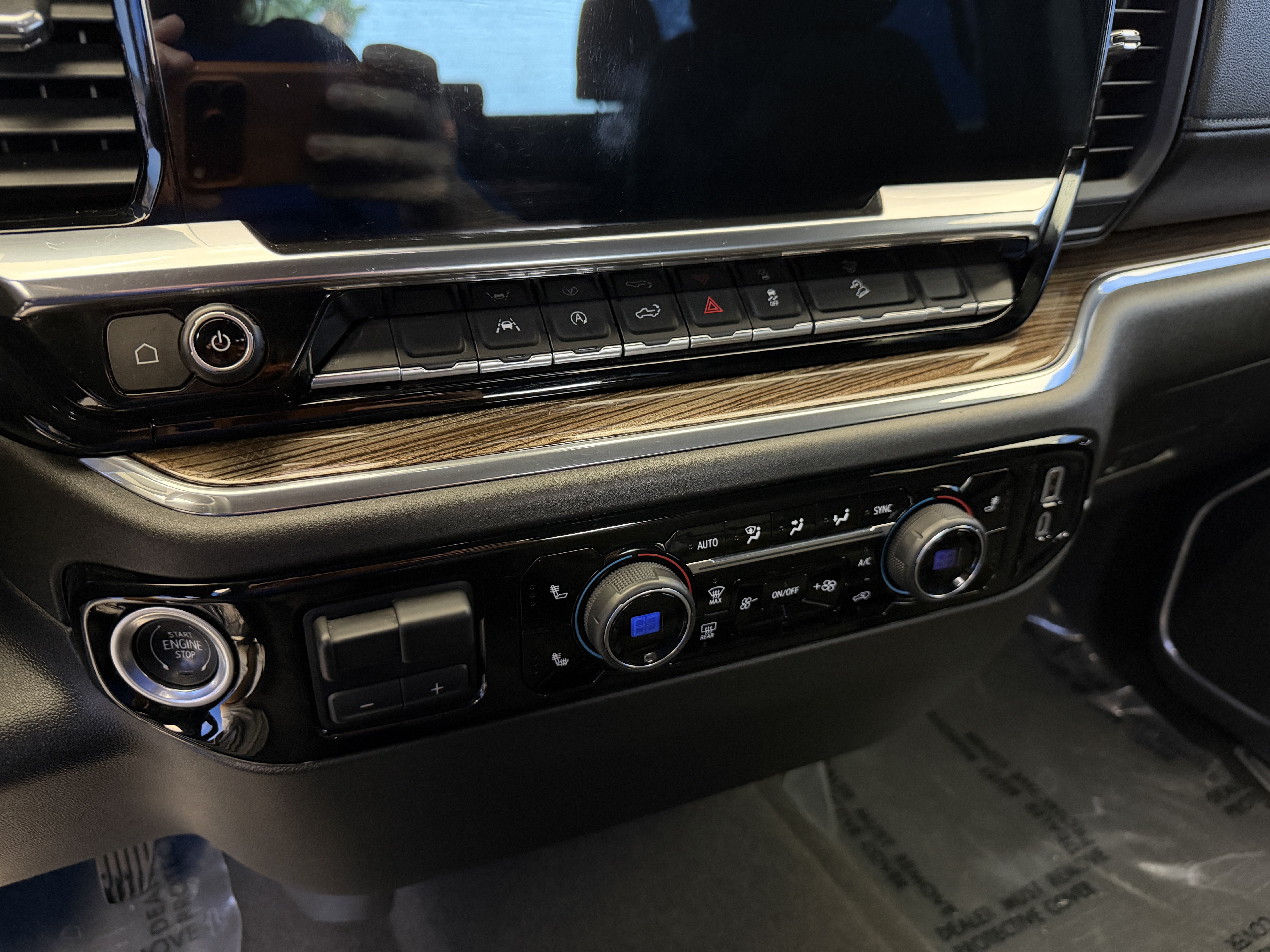 Used 2023 Chevrolet Silverado 1500 RST AWD/4WD image 23