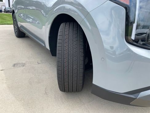 New 2027 Kia Carnival SX FWD image 18