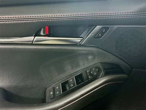 Used 2024 MAZDA MAZDA3 s image 24
