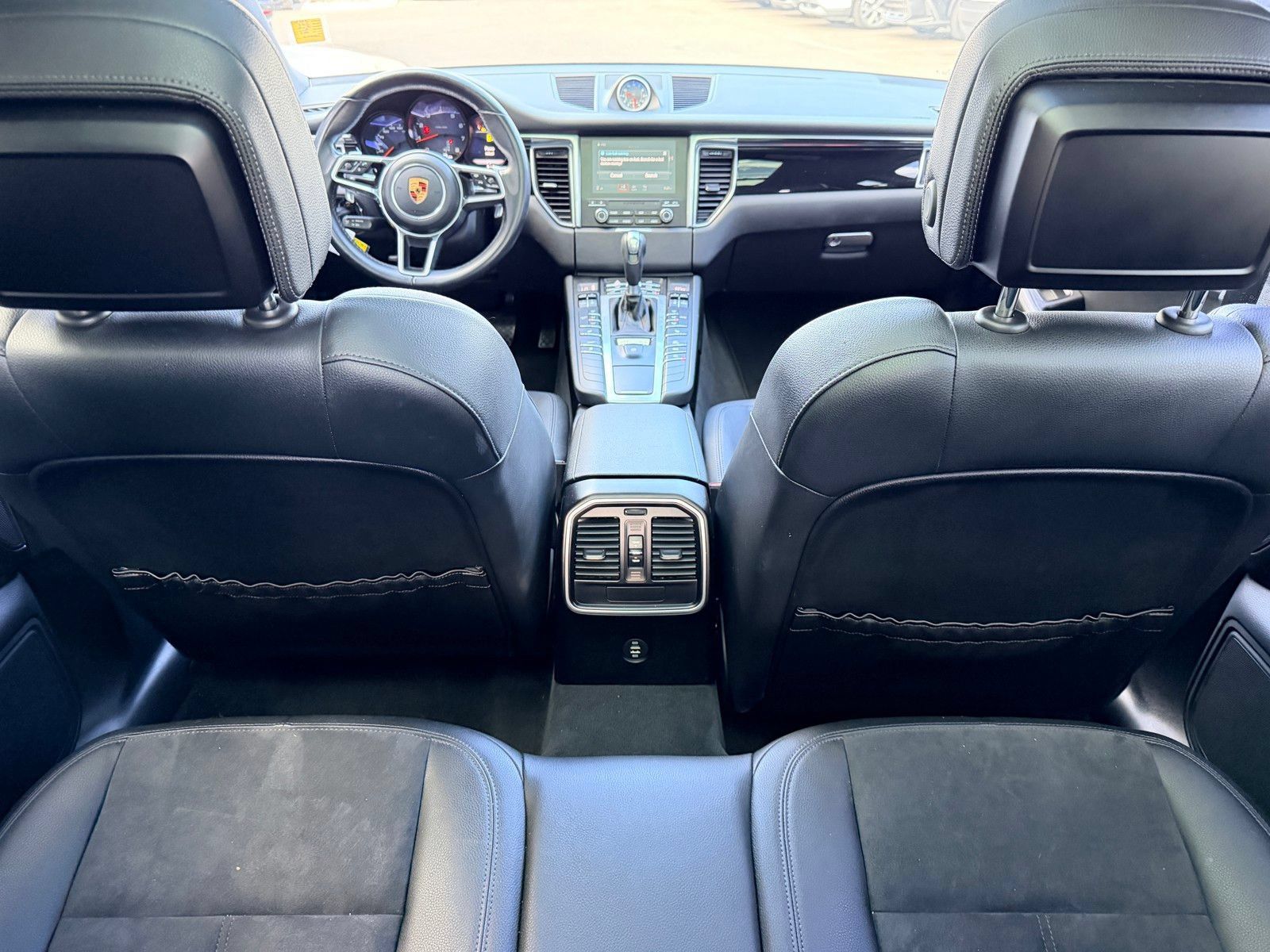 Used 2017 Porsche Macan AWD/4WD image 27