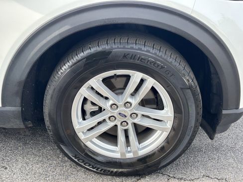 Used 2020 Ford Explorer XLT w/ Equipment Group 202A image 14