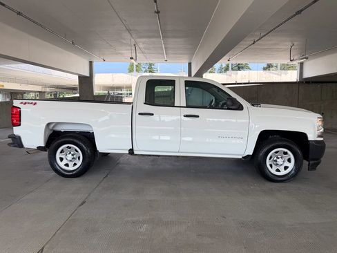 Used 2017 Chevrolet Silverado 1500 W/T AWD/4WD image 4