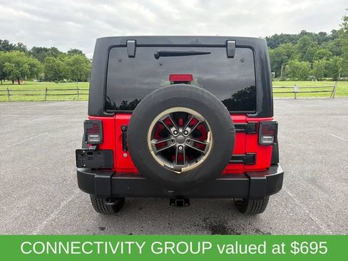 Used 2017 Jeep Wrangler Unlimited Rubicon w/ Connectivity Group AWD/4WD image 4