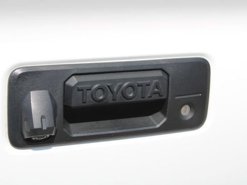 Used 2023 Toyota Tacoma SR5 RWD image 8