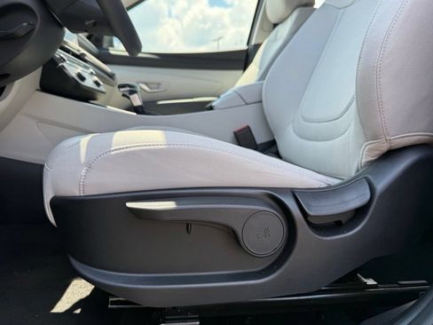Certified 2025 Hyundai Tucson SE AWD/4WD image 9