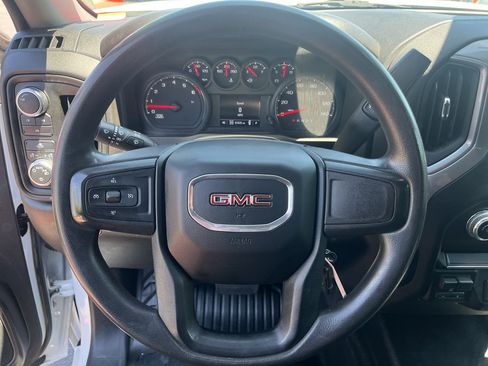 Used 2022 GMC Sierra 2500 Pro w/ Convenience Package AWD/4WD image 18