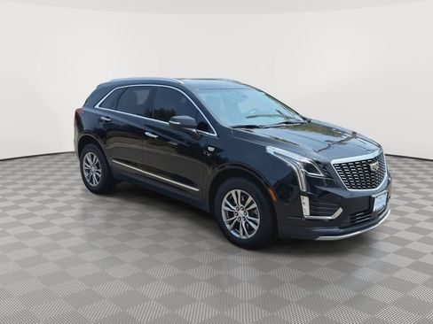 Certified 2022 Cadillac XT5 Premium Luxury w/ Technology Package AWD/4WD image 2