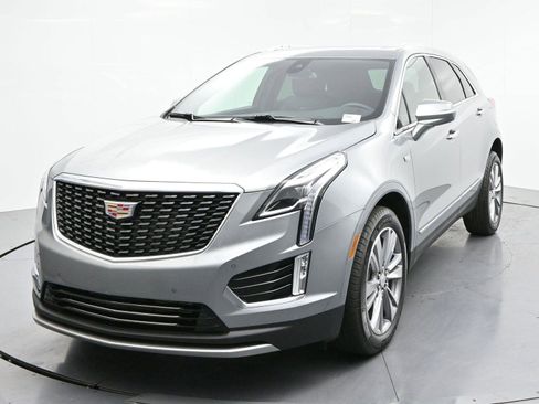 Used 2025 Cadillac XT5 Premium Luxury w/ LPO, Floor Liner Package image 3